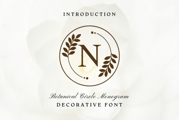 Botanical Circle Monogram: Marrying Minimalist Geometry with Organic Beauty